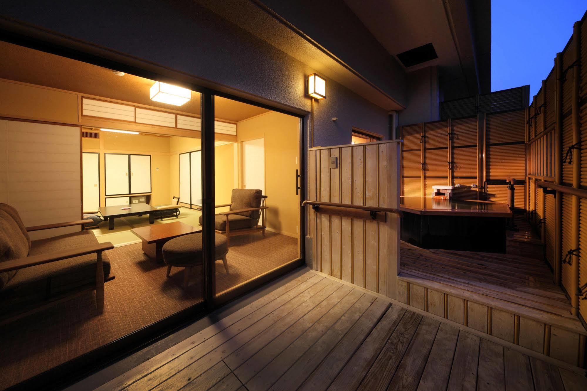 Asaya Hotel Nikko Eksteriør billede A room at a ryokan
