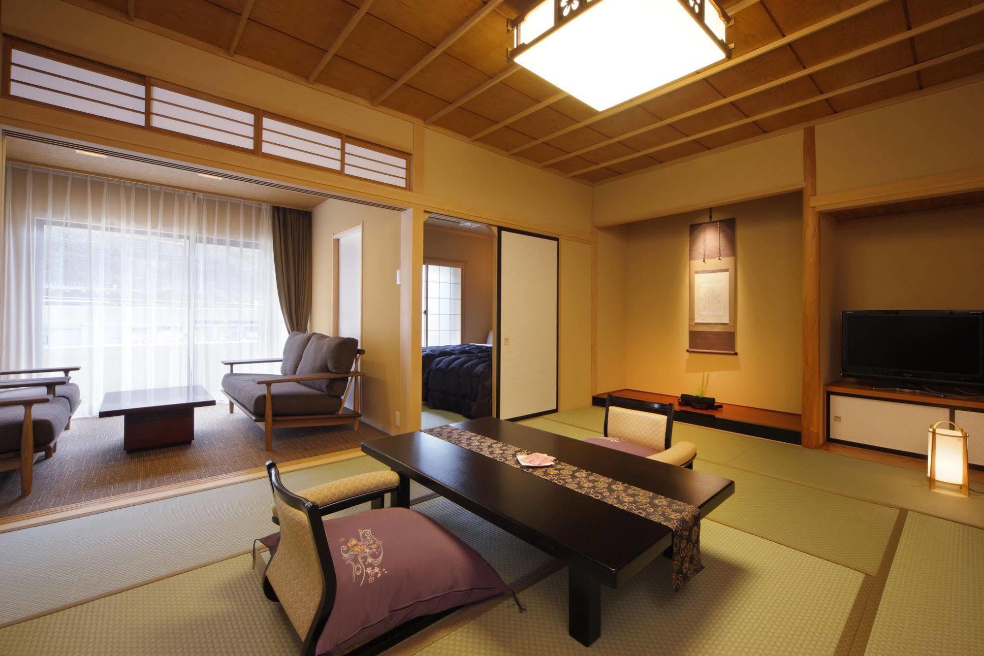 Asaya Hotel Nikko Eksteriør billede A traditional Japanese room