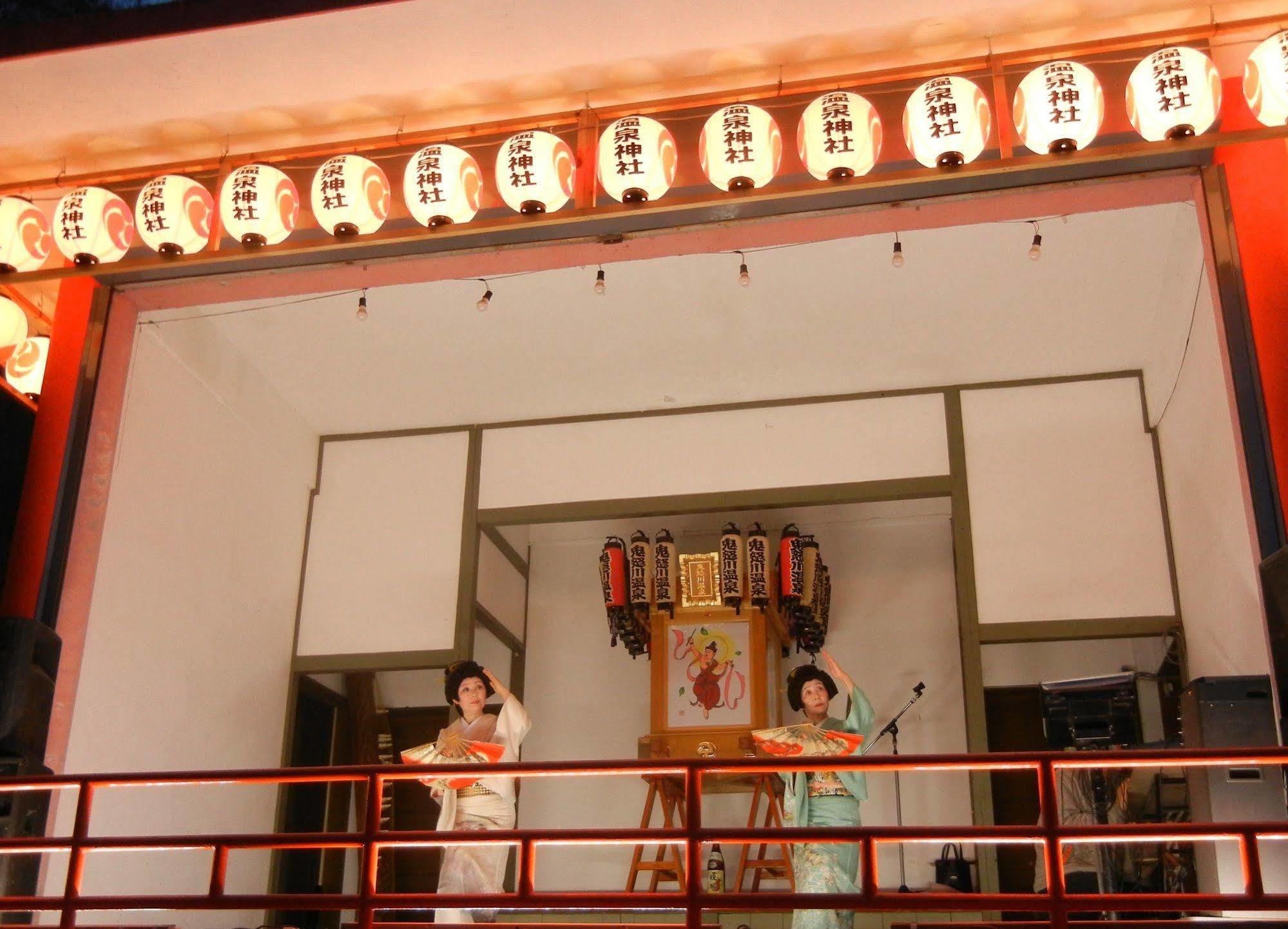Asaya Hotel Nikko Eksteriør billede A scene from a bunraku performance